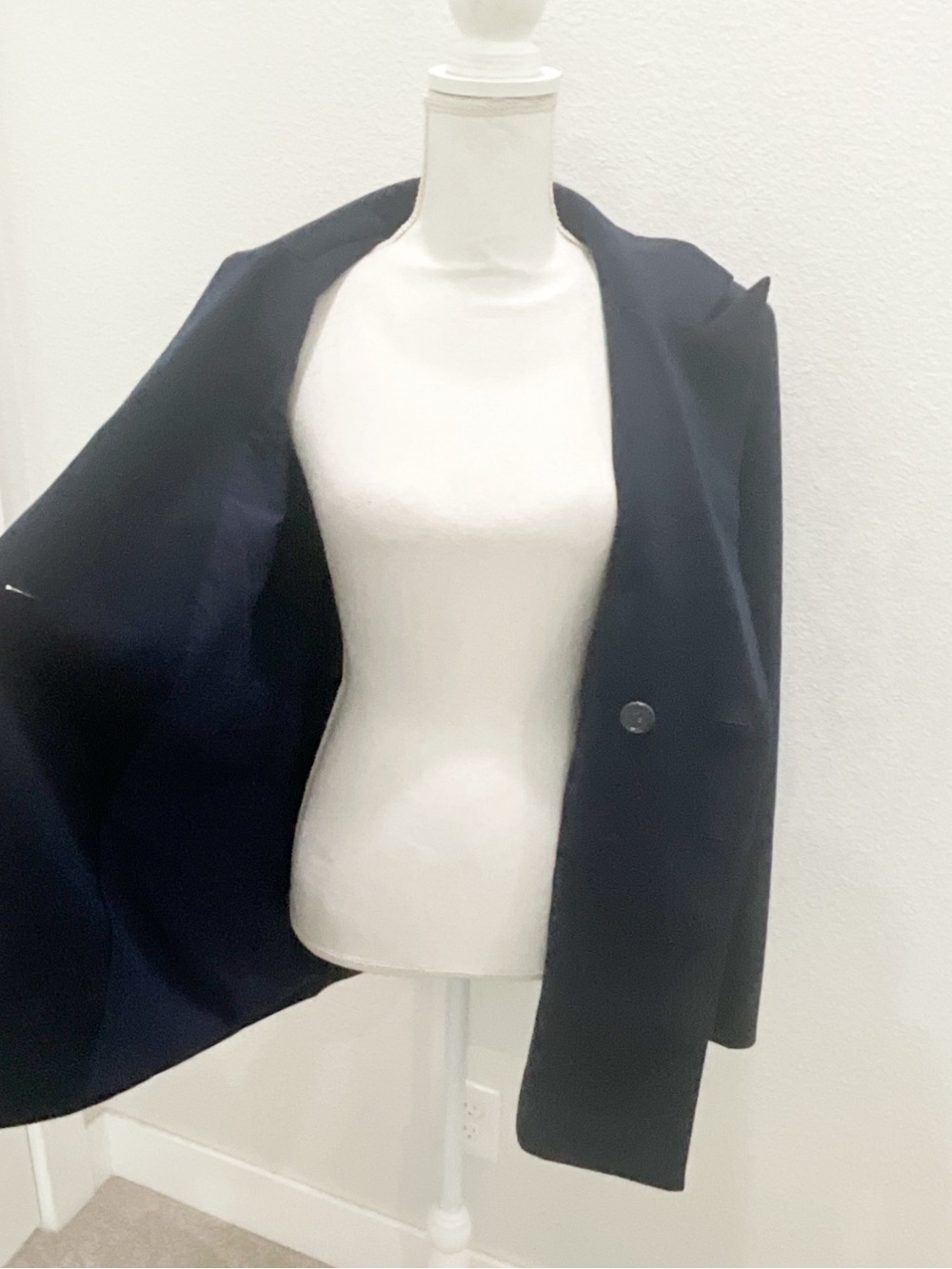 Favorite Daughter Women's The Phoebe Navy Blazer Size Medium - Picture 9 of 12